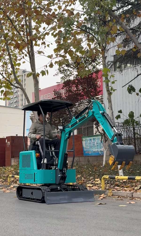 SH18 Mini Excavator Test Drive